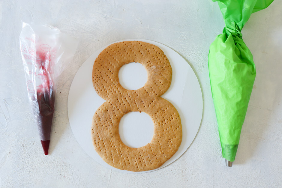 сборка и украшение торта